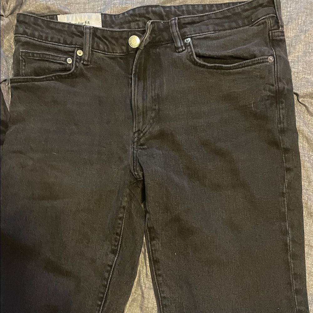 H&M Men’s Slim Straight Black Jeans